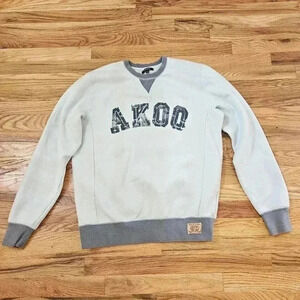 AKOO Sweatshirt Size Large EUC